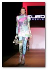 :: Pulse para Ampliar :: MIA01- MIAMI, FL (EEUU). 13.03.2010.- Una modelo muestra una creaci&oacute;n del dise&ntilde;ador espa&ntilde;ol Custo Barcelona  en la Fashion Miami Show