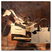 BCN24ABRIL012.- La Galer&iacute;a Loewe recoge toda la esencia de la firma espa&ntilde;ola en un espacio fascinante en el P&ordm; de Gracia de Barcelona. Despiece del modelo Amazona: 62 piezas, ensambladas artesanalmente