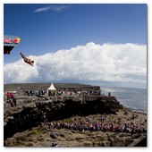 :: Pulse para Ampliar :: Kent De Mond of the USA dives from the 28 metre platform during the fourth stop of the Red Bull Cliff Diving World Series, Inis Mor, Aran Islands, Ireland on August 4th 2012. 