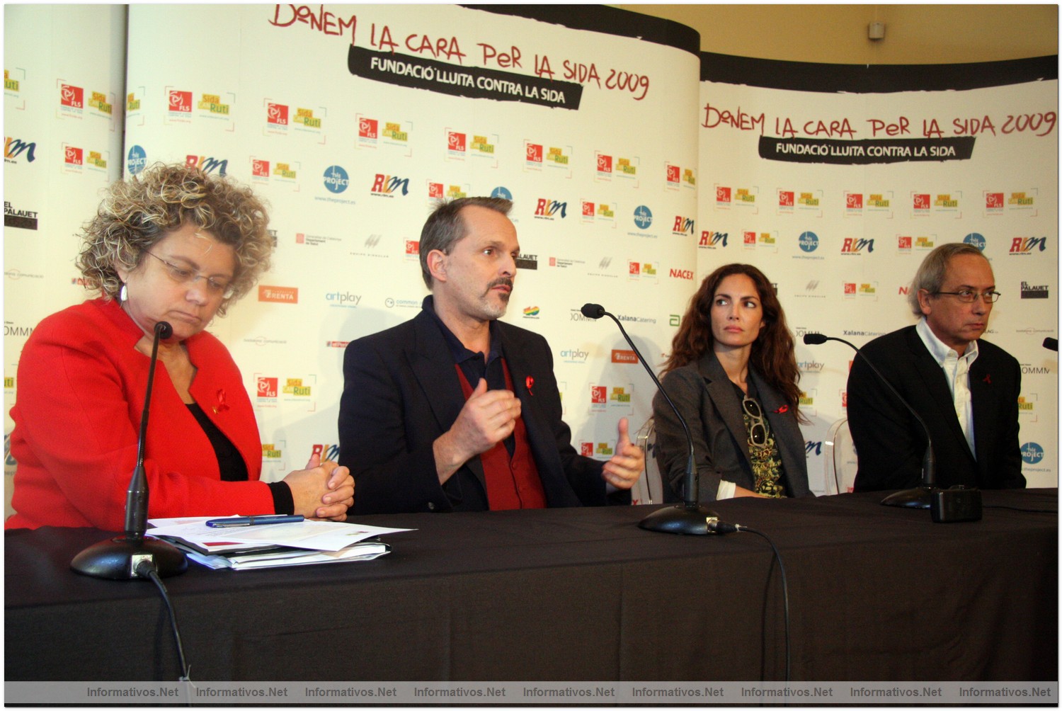 Concierto ben�fico "Demos la cara por el sida", promovido por la Fundaci�n Lucha contra el Sida: la Consellera de Salut de la Generalitat de Catalunya, Marina Geli, Miguel Bos�, la modelo  Eugenia Silva y Dr. Bonaventura Clotet, presidente de la Fundaci�n Lucha contra el Sida