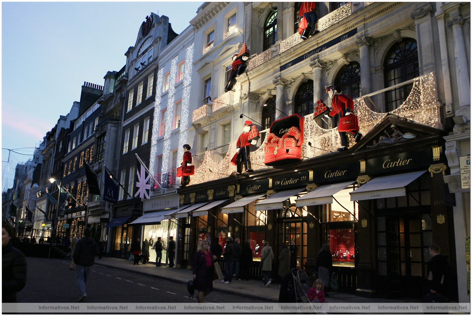 Espa�a es el tercer pa�s europeo que m�s gasta en navidad , por detr�s de Irlanda y Luxemburgo. Londres / London
