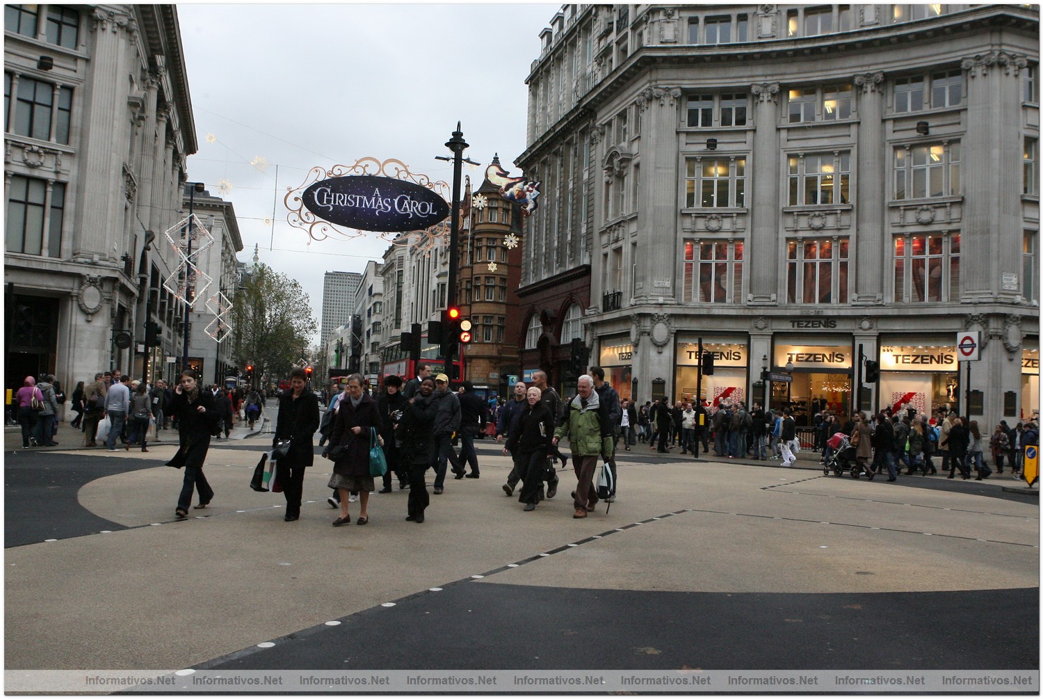 Espa�a es el tercer pa�s europeo que m�s gasta en navidad , por detr�s de Irlanda y Luxemburgo. Londres / London