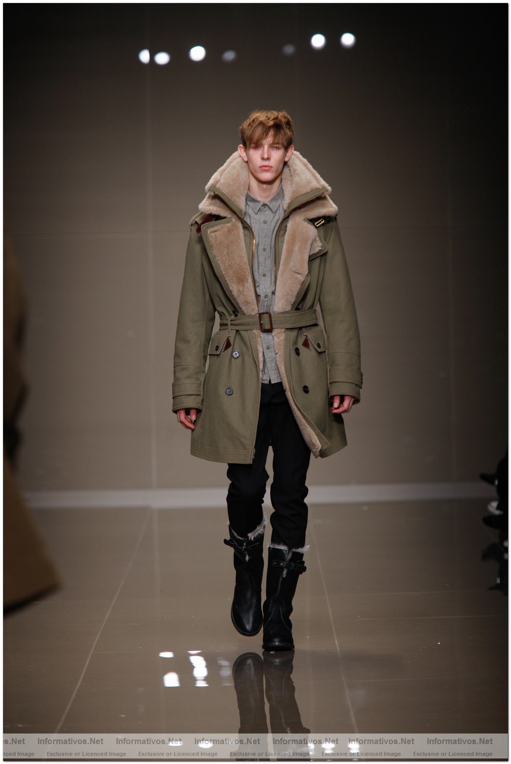 Palazzo Serbelloni, Mil�n. S�bado 16 enero 2010: Desfile Burberry Prorsum Hombre OI10