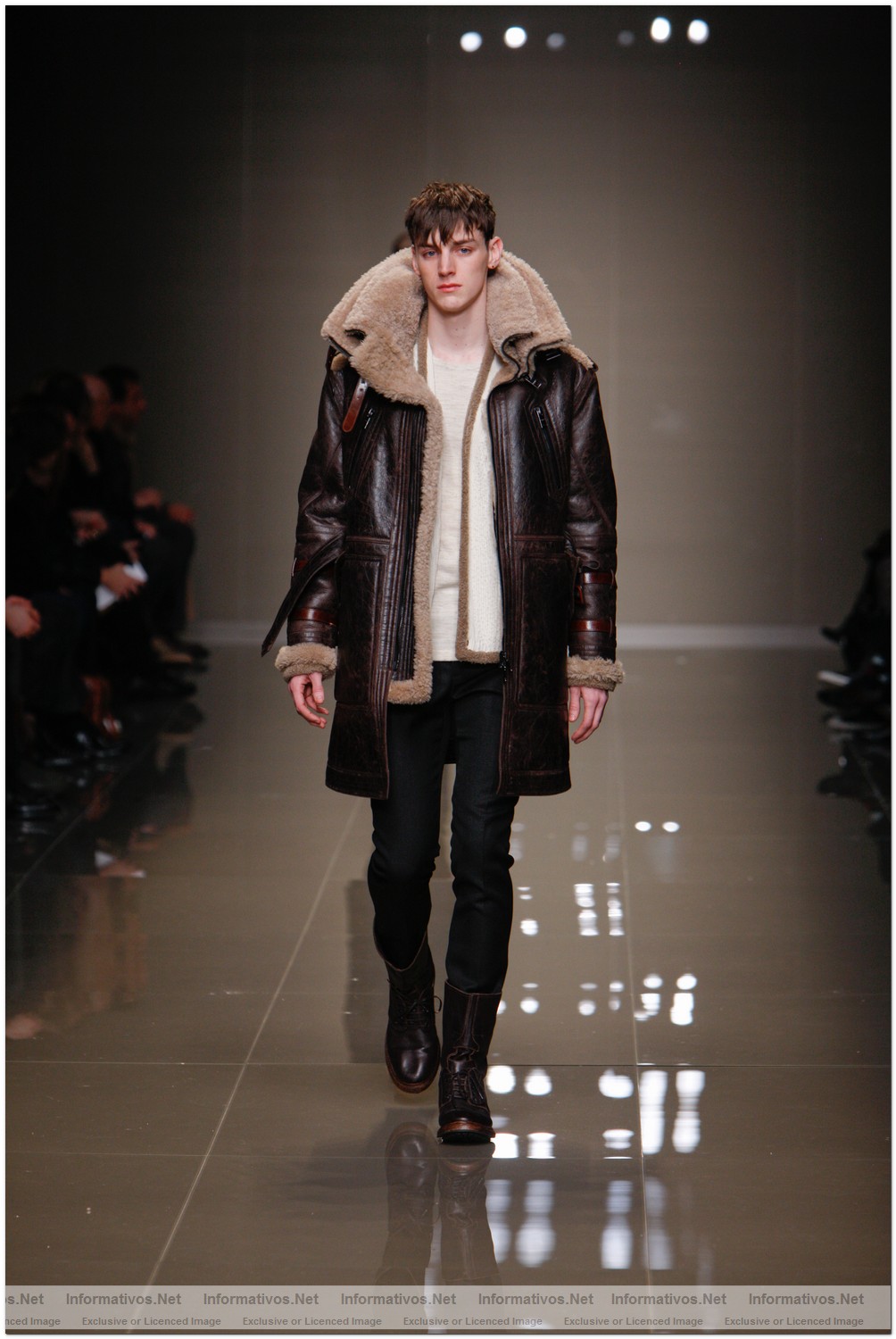 Palazzo Serbelloni, Mil�n. S�bado 16 enero 2010: Desfile Burberry Prorsum Hombre OI10