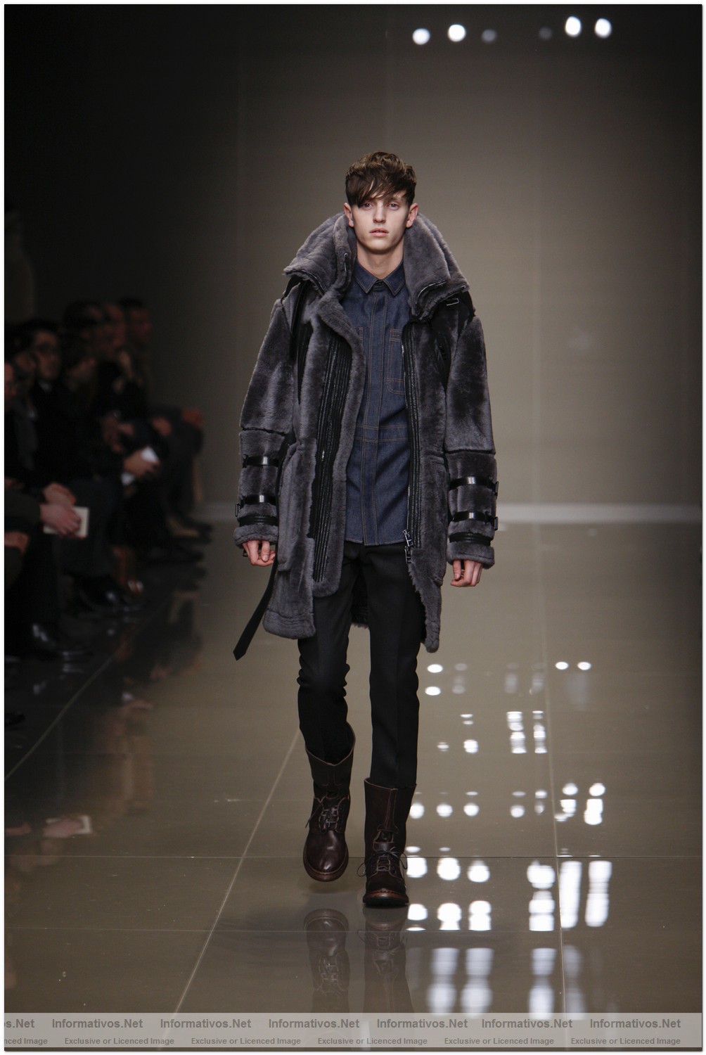 Palazzo Serbelloni, Mil�n. S�bado 16 enero 2010: Desfile Burberry Prorsum Hombre OI10