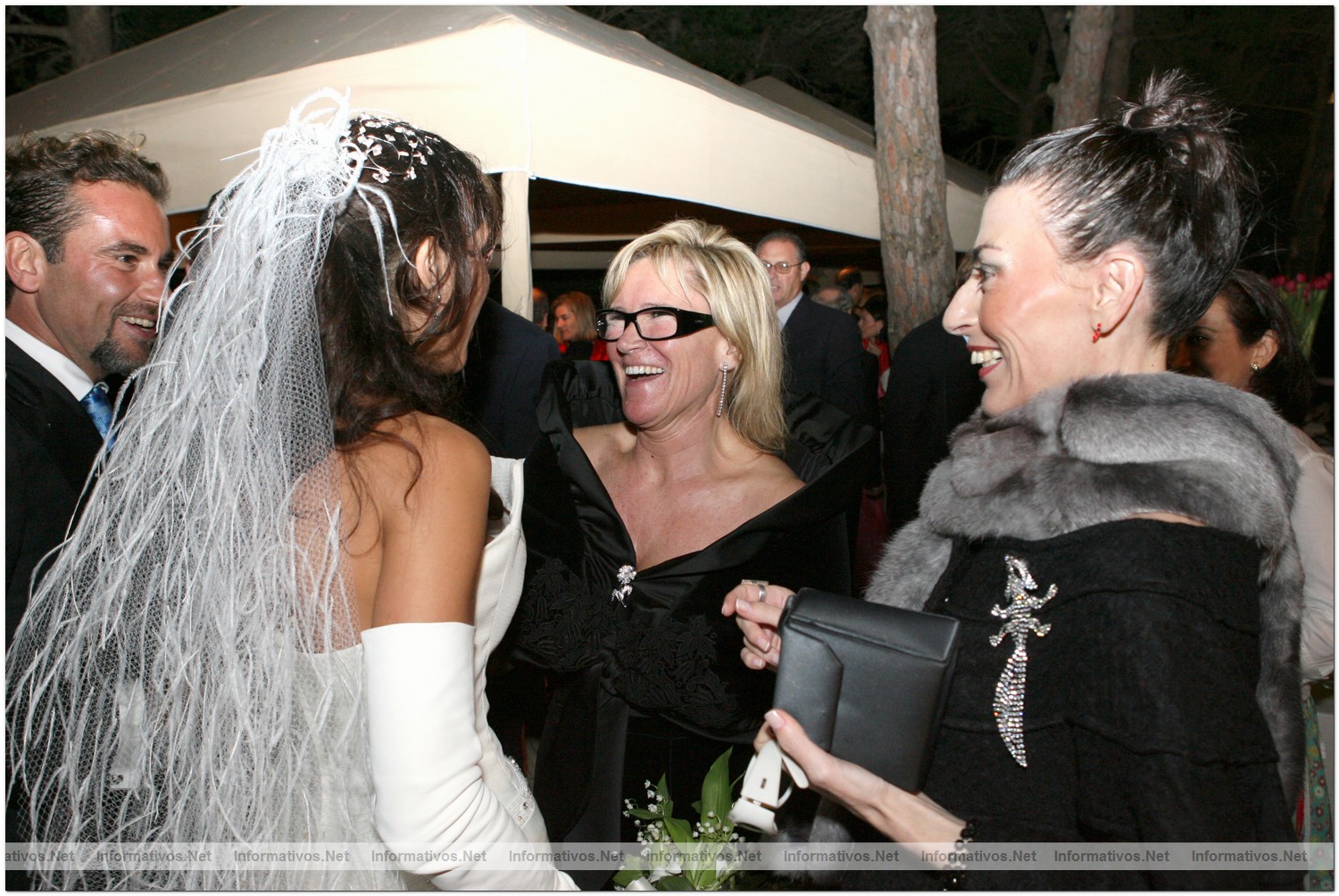 Homenaje de Informativos.Net a Conchita Vilella: con Gema Castellano en la boda de Anna Cortina