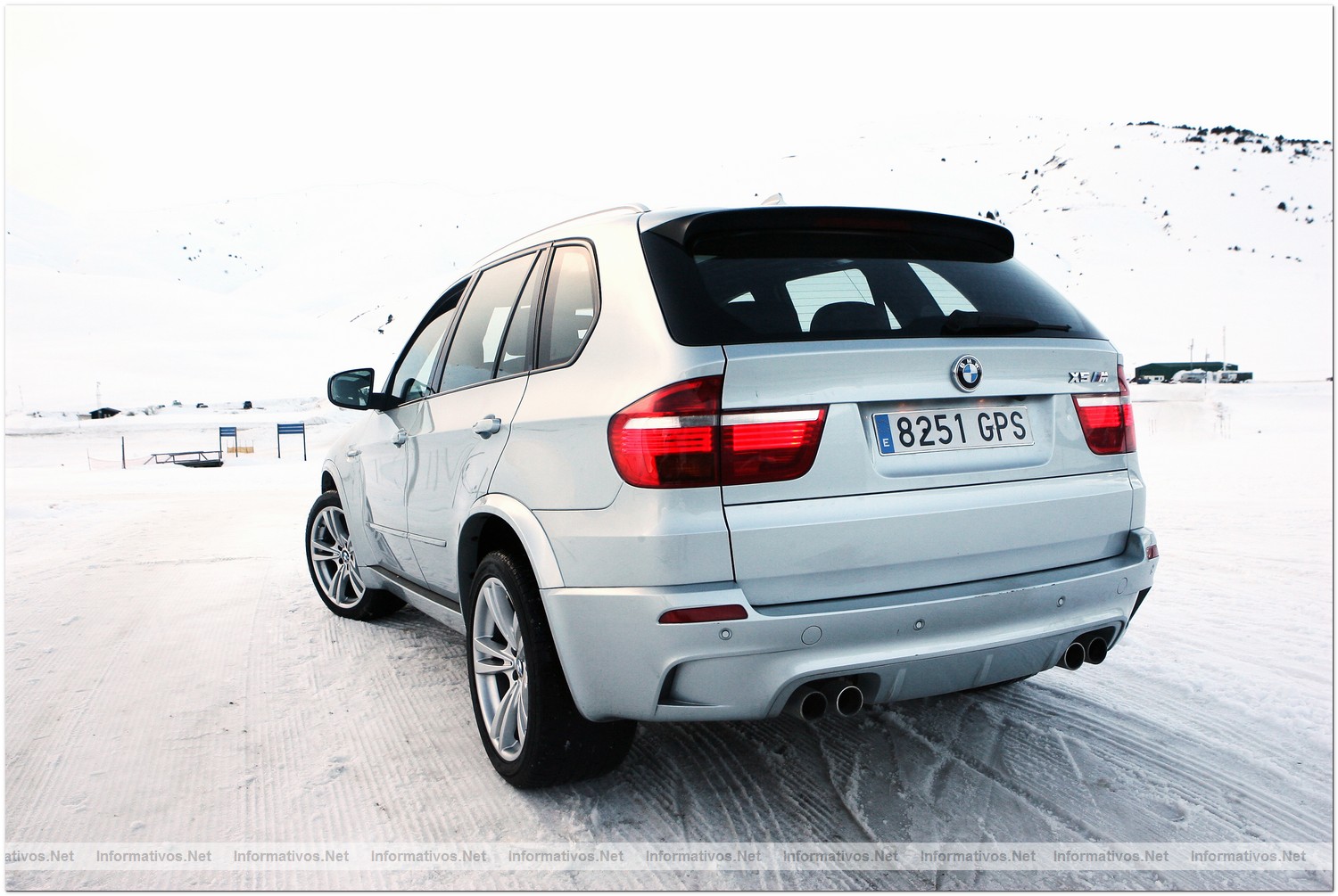 Baqueira (L�rida � Lleida) | 23FEB010.-  BMW X5 M en la nieve