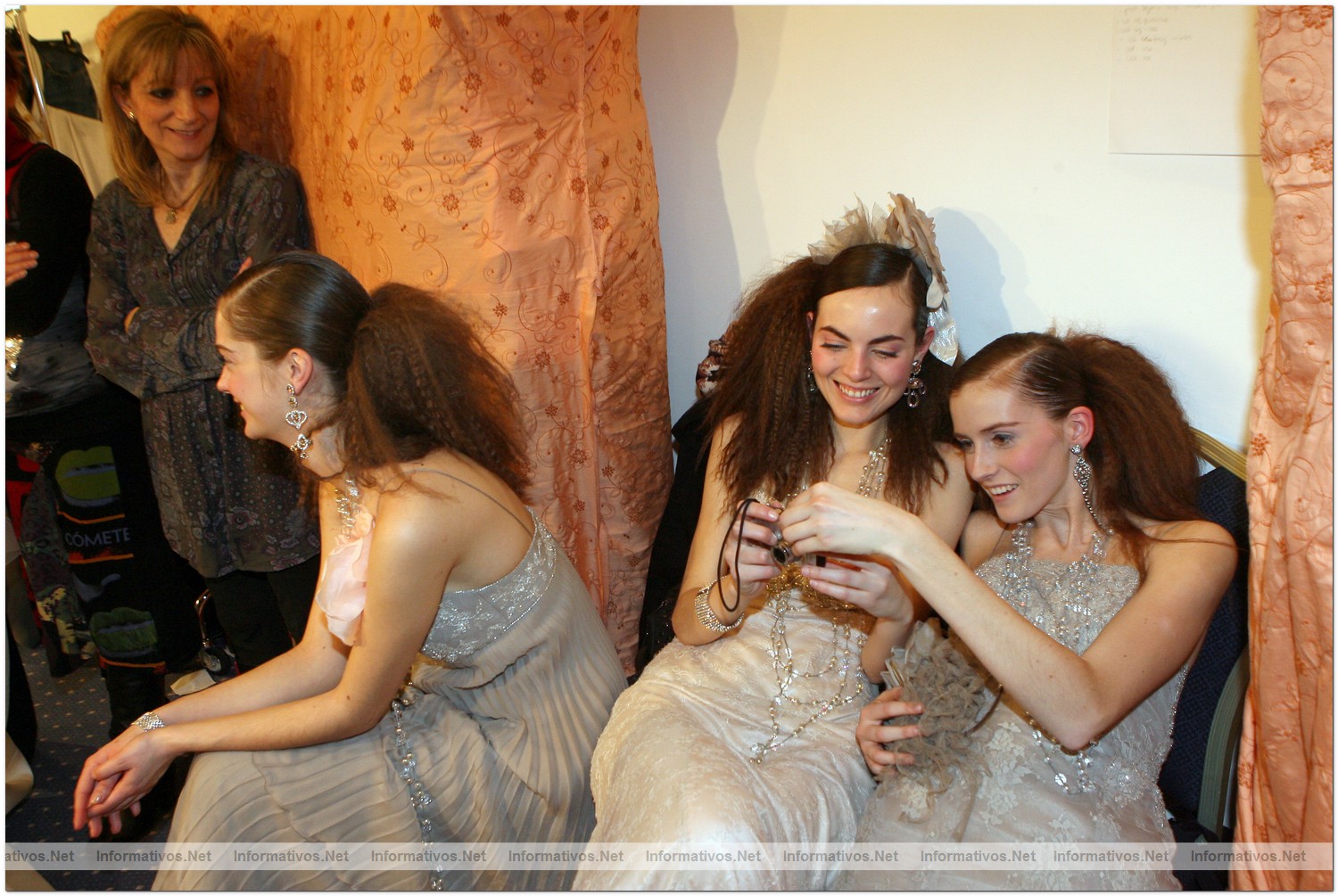 BCN24FEB010.- Desfile Primavera-Verano 2010 de Tot-Hom: Backstage