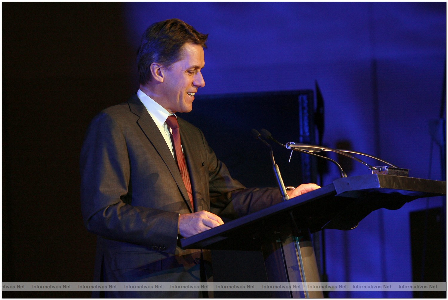 BCN4MAR010.- C�ctel institucional inauguraci�n Hotel W Barcelona: Roeland Vos, Presidente, Starwood Hotels & Resorts Europe, Africa & Middle East