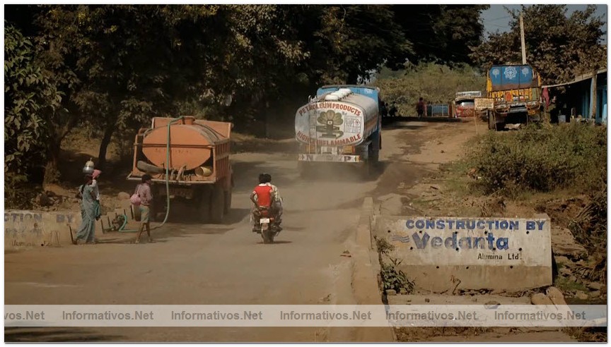 Captura del v�deo documental de Survival sobre los Dongria kondh: uno de los pueblos ind�genas m�s remotos de la India en lucha por evitar que su monta�a sagrada sea convertida en una mina descubierta propiedad de Vedanta.