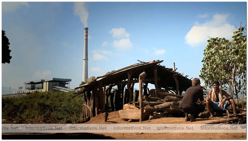 Captura del v�deo documental de Survival sobre los Dongria kondh: uno de los pueblos ind�genas m�s remotos de la India en lucha por evitar que su monta�a sagrada sea convertida en una mina descubierta propiedad de Vedanta.