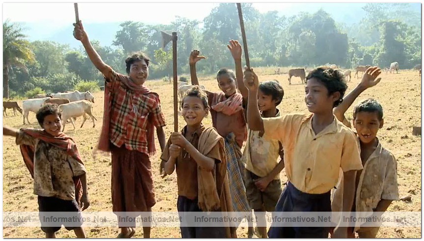 Captura del v�deo documental de Survival sobre los Dongria kondh: uno de los pueblos ind�genas m�s remotos de la India en lucha por evitar que su monta�a sagrada sea convertida en una mina descubierta propiedad de Vedanta.