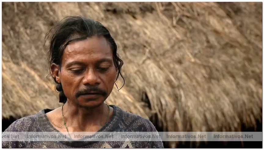 Captura del v�deo documental de Survival sobre los Dongria kondh: uno de los pueblos ind�genas m�s remotos de la India en lucha por evitar que su monta�a sagrada sea convertida en una mina descubierta propiedad de Vedanta.