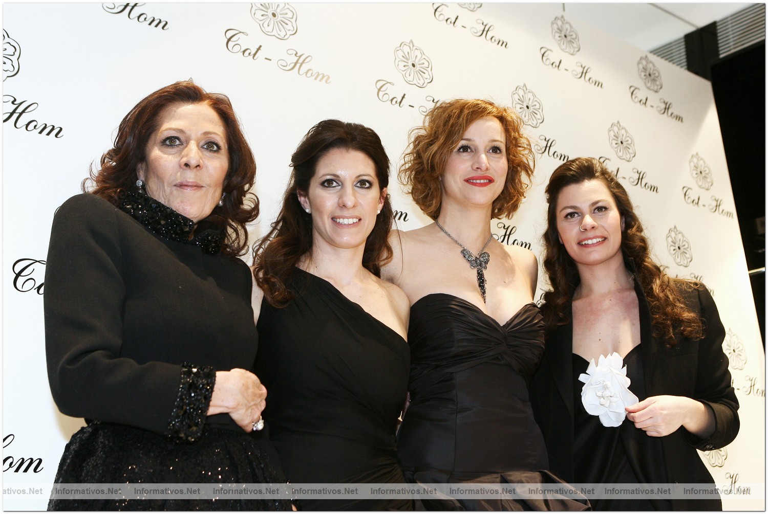 MAD11MAR010.- Inauguraci�n de Tot-Hom Madrid. Marta Rota, Andrea Oses, Mar Regueras y Alejandra Oses.