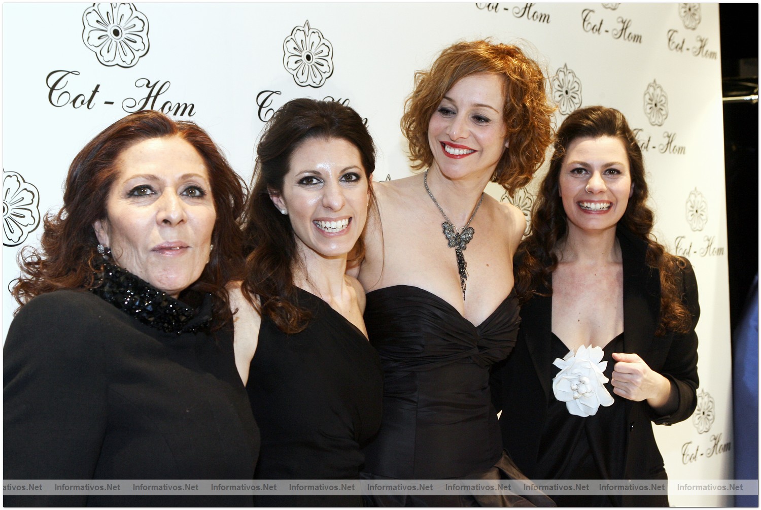 MAD11MAR010.- Inauguraci�n de Tot-Hom Madrid. Marta Rota, Andrea Oses, Mar Regueras y Alejandra Oses.