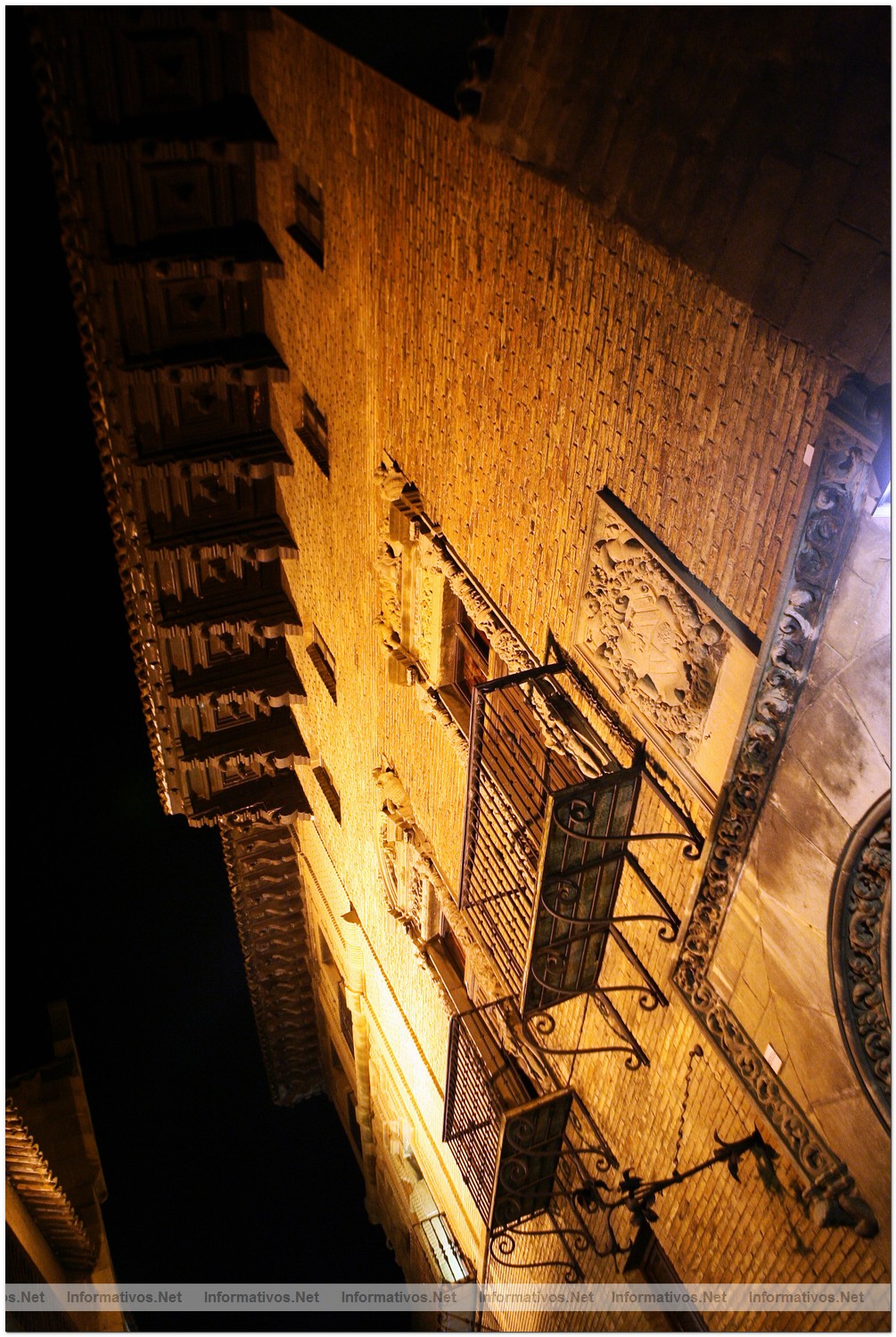 BCN04MAR010.- Inauguraci�n de "The One" Club Barcelona, situado en tur�stico enclave del "Pueblo Espa�ol"