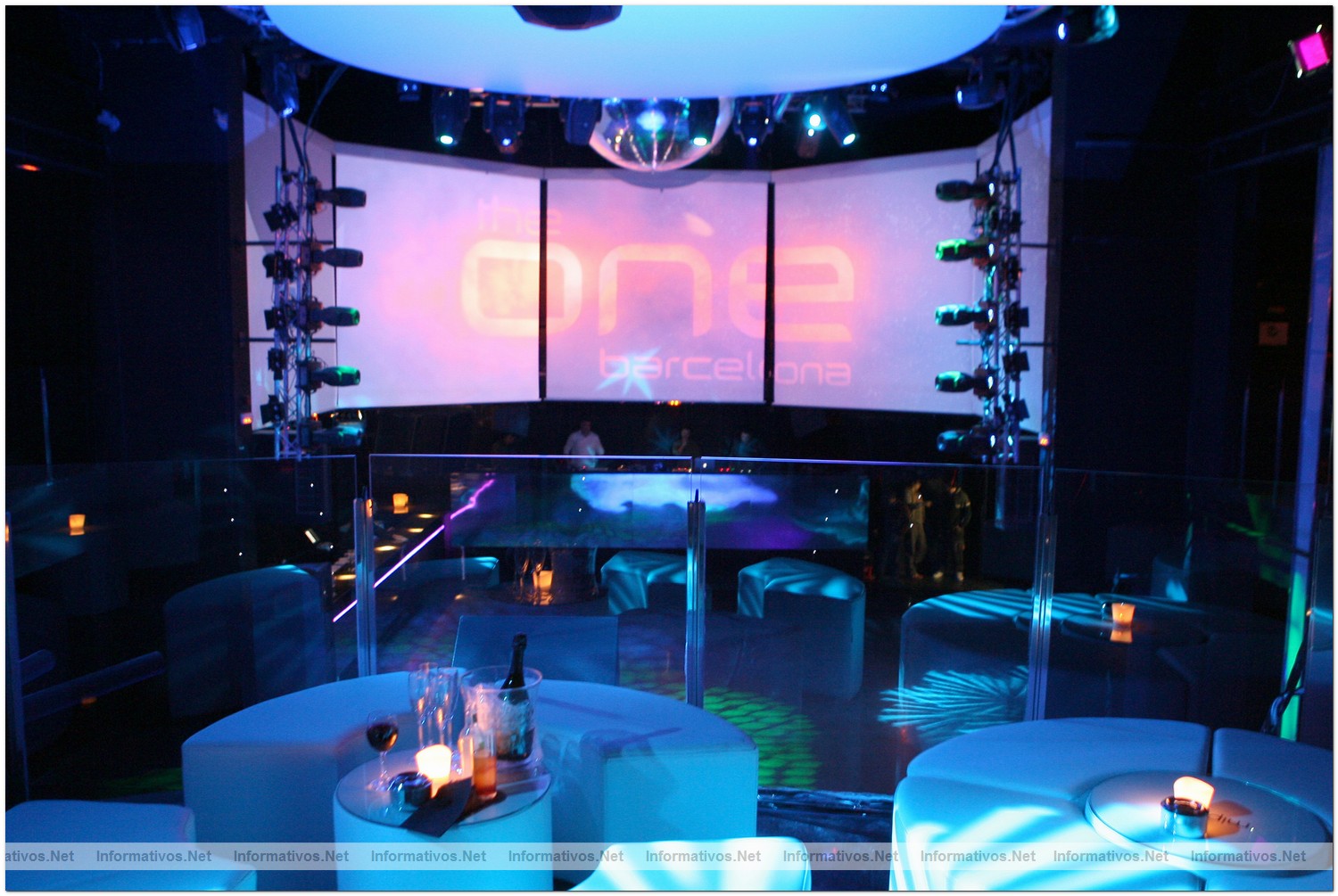 BCN04MAR010.- Inauguraci�n de "The One" Club Barcelona. Planta Superior y VIP