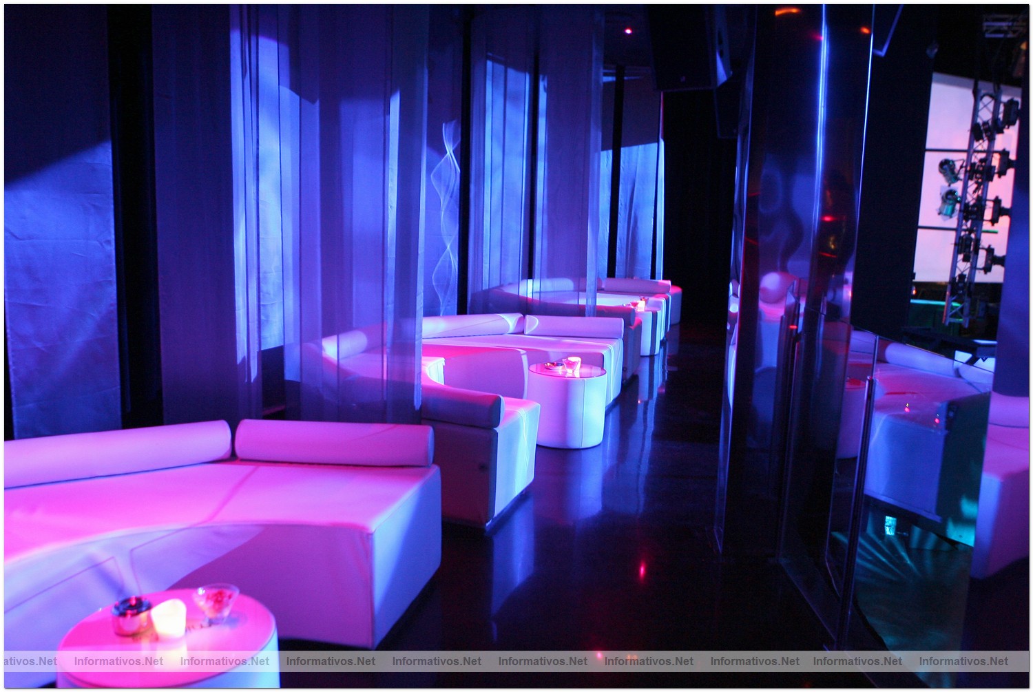BCN04MAR010.- Inauguraci�n de "The One" Club Barcelona. Planta Superior y VIP