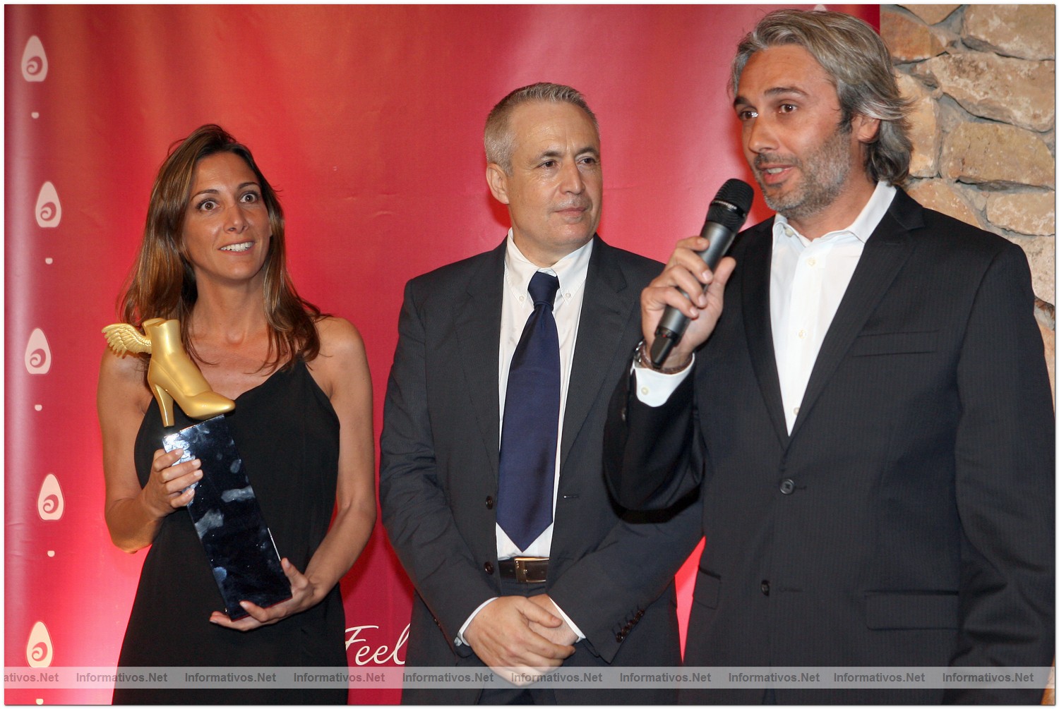 12ABR010.Calvia - Mallorca.- Fuenso Internacional Shoes Design Award 2010. Representante de Pura L�pez; Antonio P�rez Navarro, Consejero Delegado del Grupo Fuenso; y el hermano de Pura L�pez. Premio Seducci�n