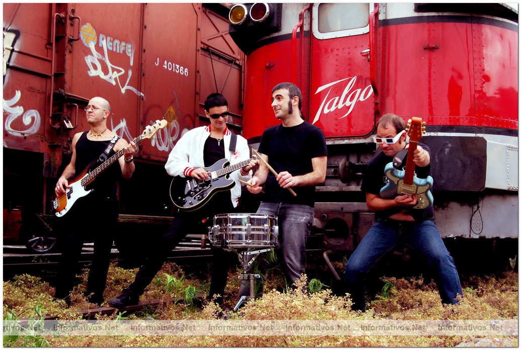 Los Sfinters, banda vasca formada en el 2003, con un excelente directo de m�sica instrumental surfera.