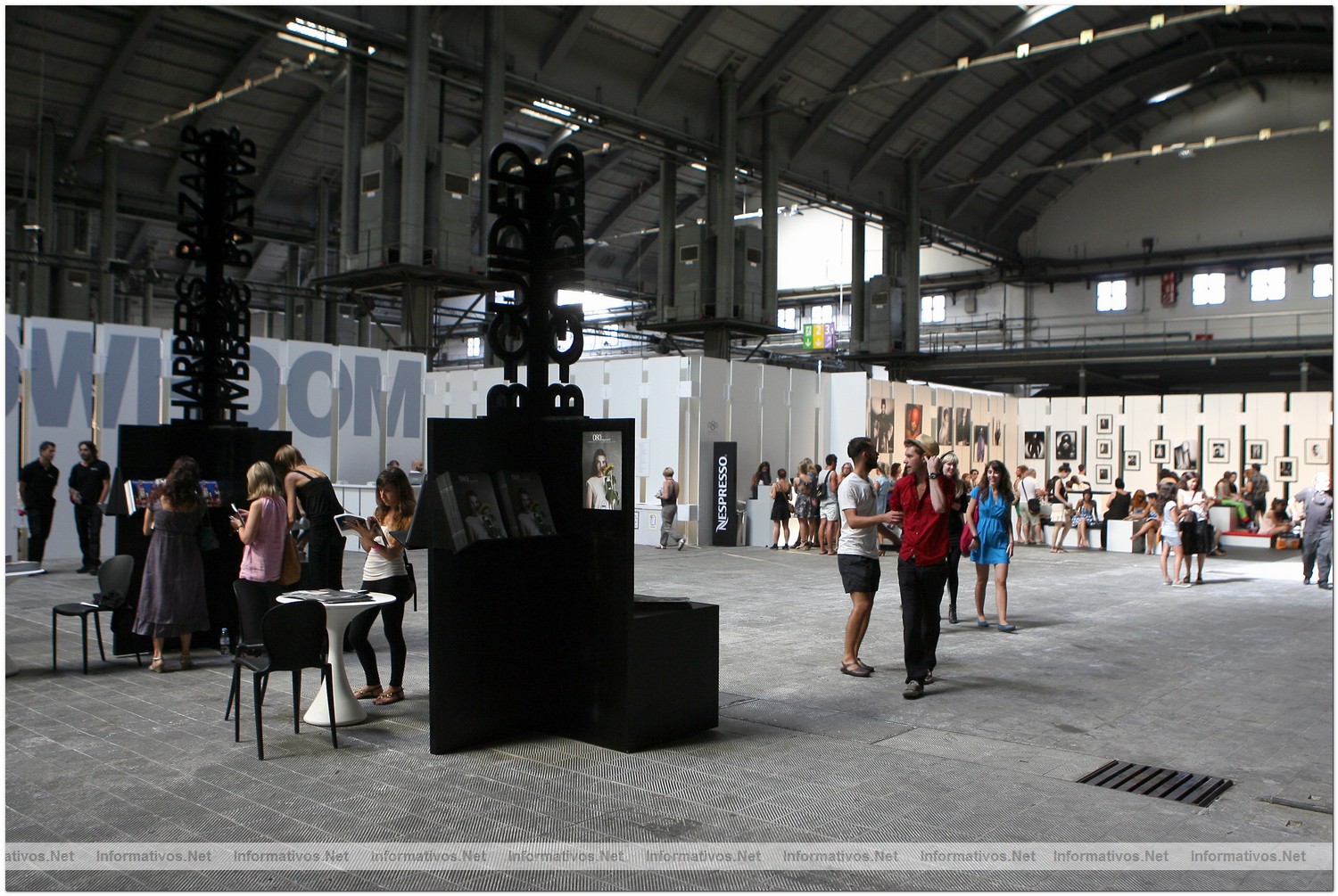 BCNJUL2010.- Ambiente Pasarela - Showroom Barcelona 080