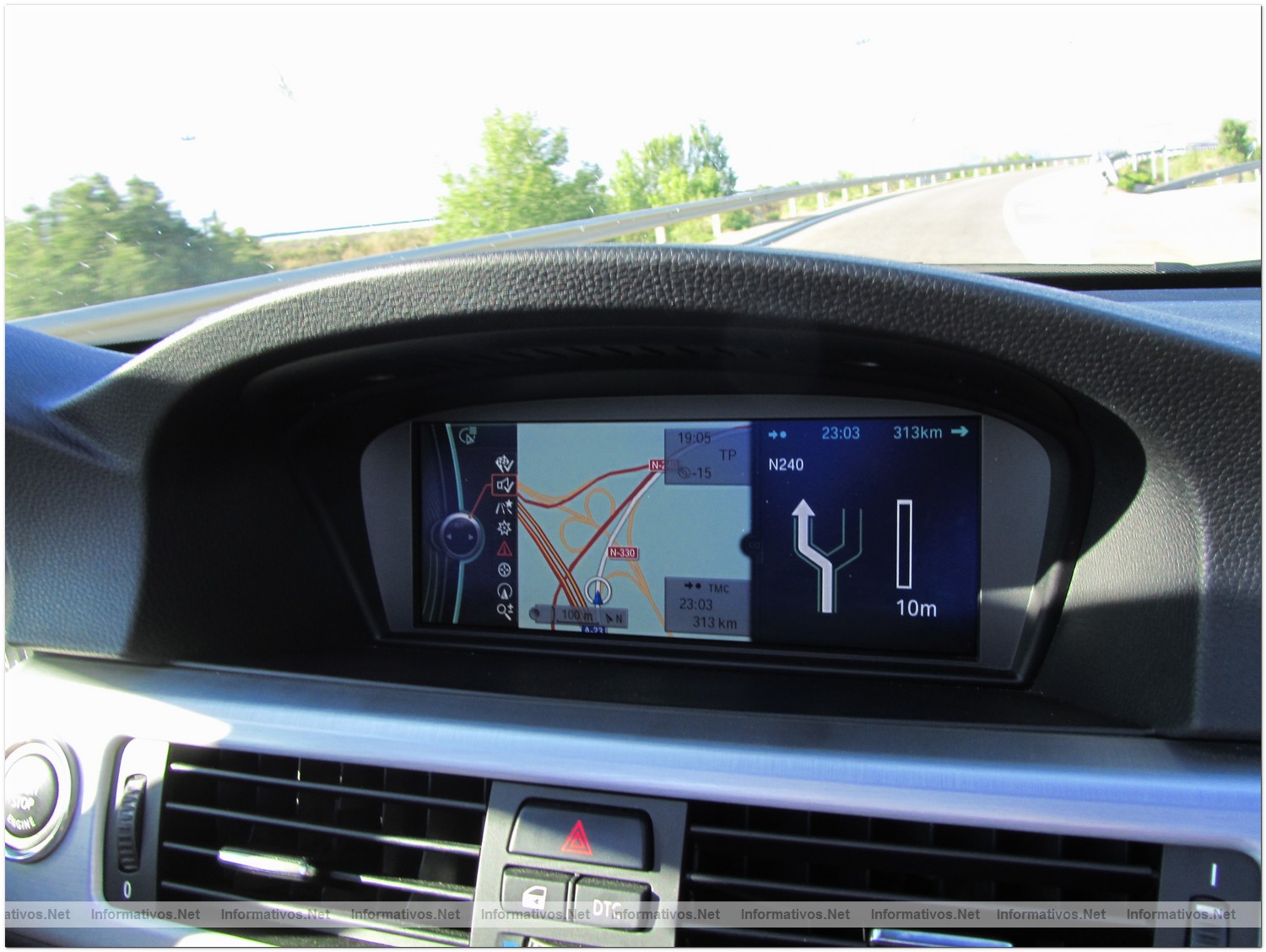 25JUL2010.- Prueba din�mica BMW 320i Cabrio. Detalle del GPS, muy claro y preciso.