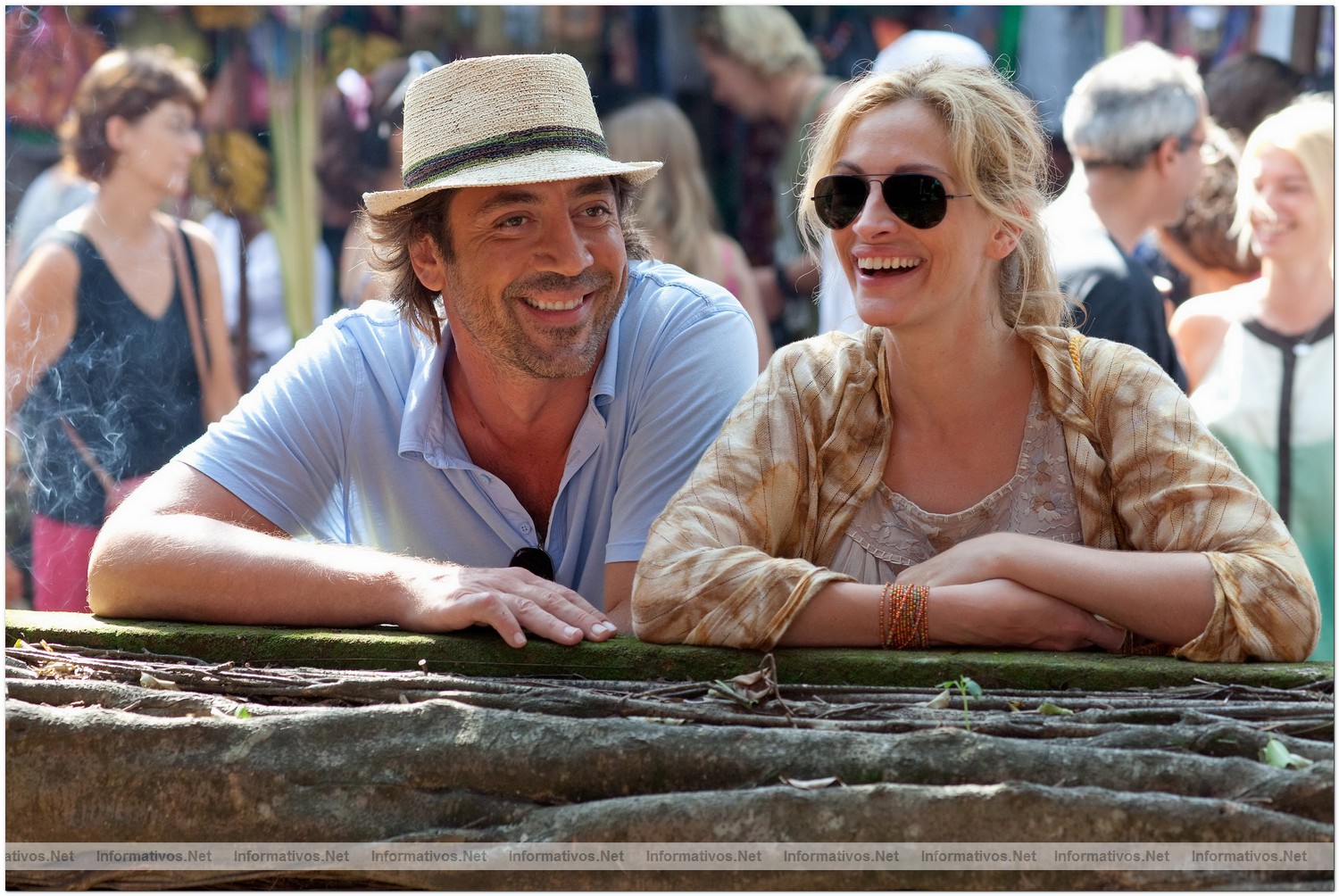 Fotograma de ''Eat Pray Love (Come Reza Ama)'' basada en el best seller hom�nimo de la escritora y periodista Elizabeth Gilbert.  Javier Bardem "Felipe" y Julia Roberts "Elizabeth Gilbert"