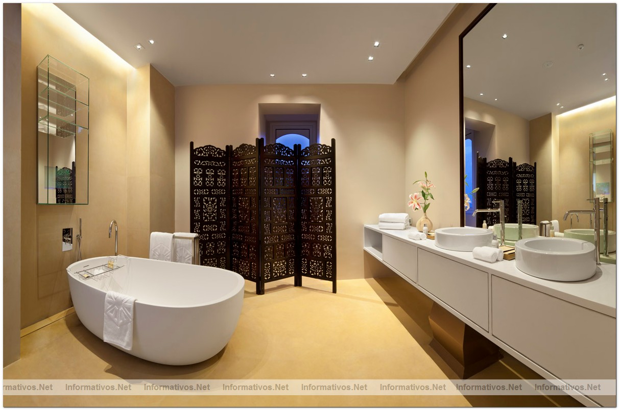 The Taj Mahal Palace, Mumbai. Bathroom