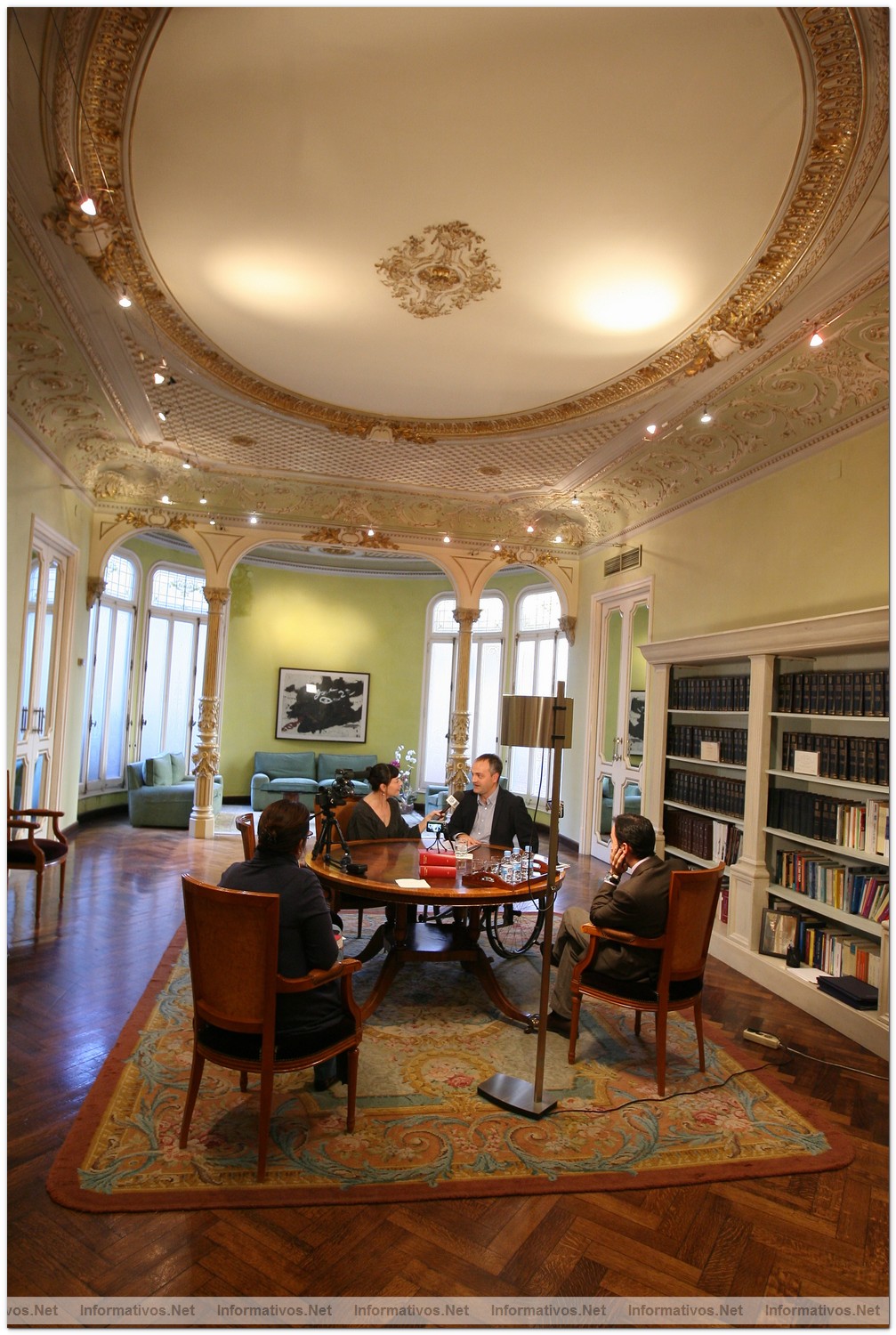 BCN16NOV010.- Entrevista a Ram�n Gir�, Director de la Fundaci�n Seeliger y Conde