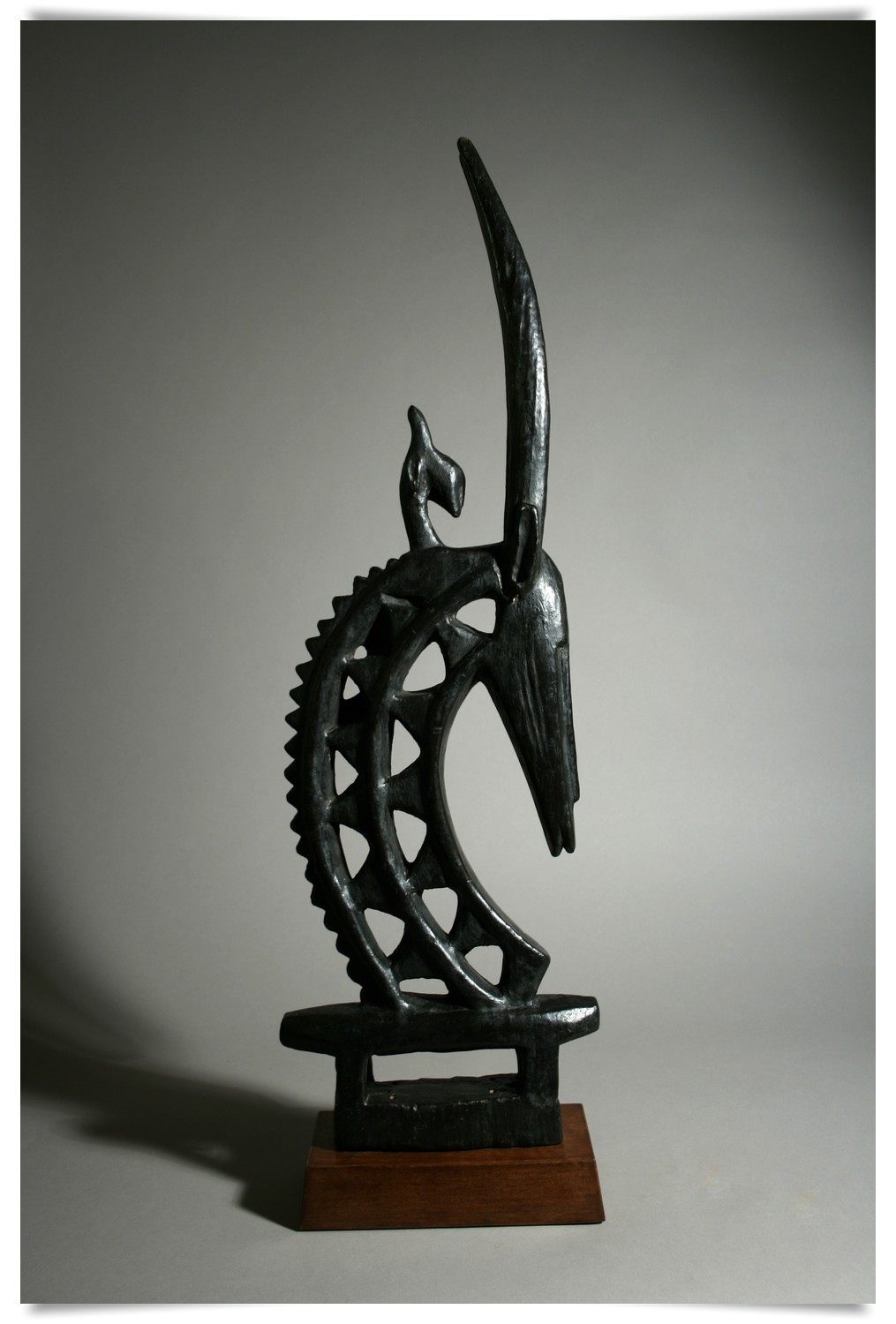 Cimera de danza Ciwara. Estilo de Segou. Región de Sikasso. Bambara, Mali. Madera. Siglo XX Procedencia:Colección colonial, Francia. David Serra Art Tribal.