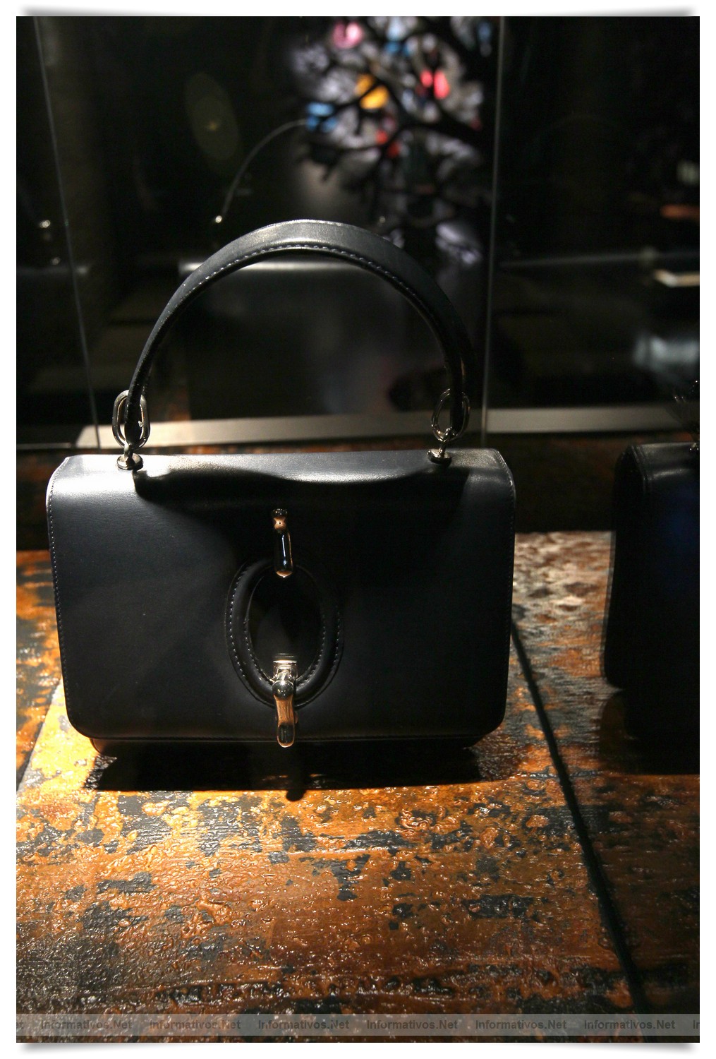BCN24ABRIL012.- La Galería Loewe recoge toda la esencia de la firma española en un espacio fascinante en el Pº de Gracia de Barcelona. Moderno diseño Loewe de 1956