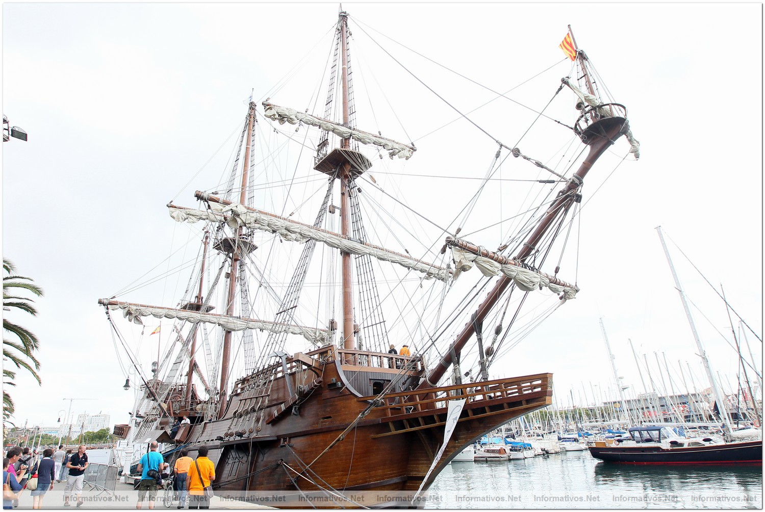 BCN11JUN012.- El gale�n La Pepa se echa a la mar en homenaje al esp�ritu liberal de la Constituci�n de 1812 y recrea la vida a bordo de hace 3 siglos.