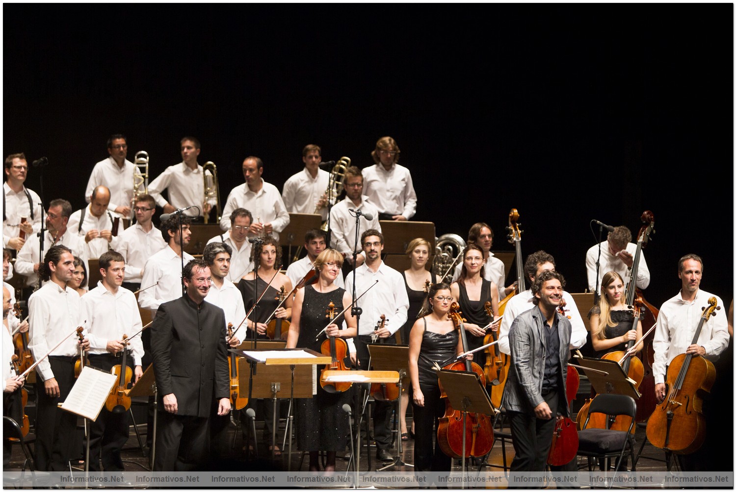 22AGO012.- Recital Lírico Jonas Kaufmann - Festival Castell de Peralada; Auditorio Parque del Castillo: el tenor Jonas Kaufmann acompañado por la Orquesta de Cadaqués dirigida por Jochen Rieder. Sus cinco bises dan idea del éxito de su interpretación