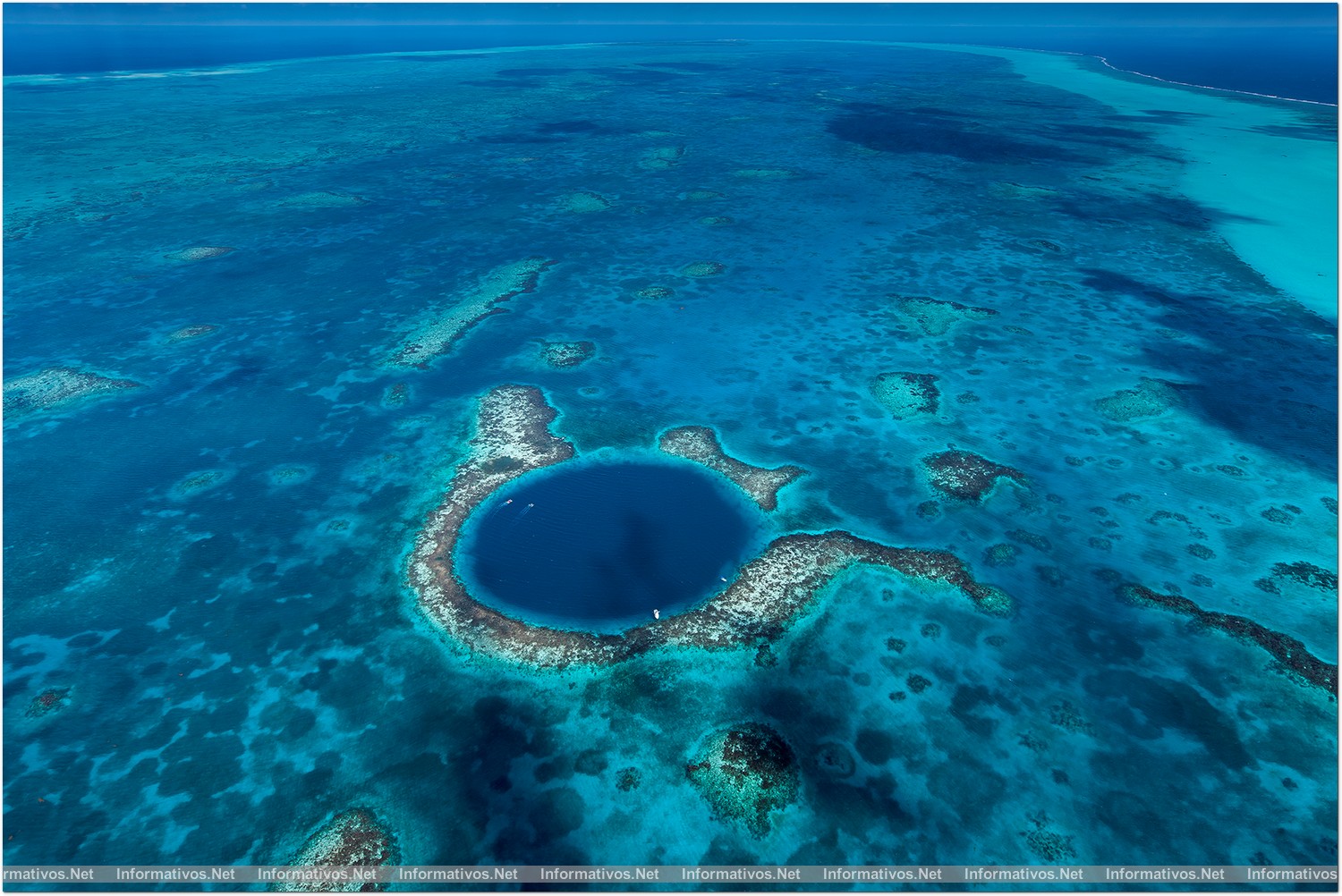 PLANET OCEAN: El Gran agujero Azul, en el atolón del arrecife Lighthouse, en Belice