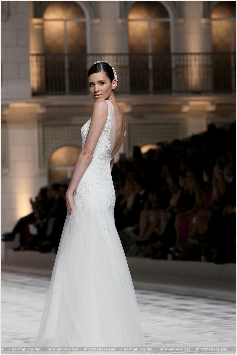 BCN9MAY014.- Desfile Pronovias colección 2015.