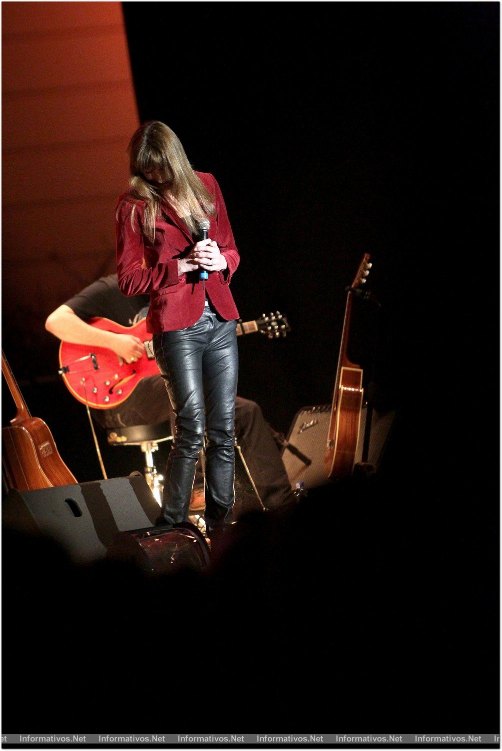 BCN19JUM014.- Concierto de Carla Bruni en el marco del Festival del Palacio de Pedralbes de Barcelona.