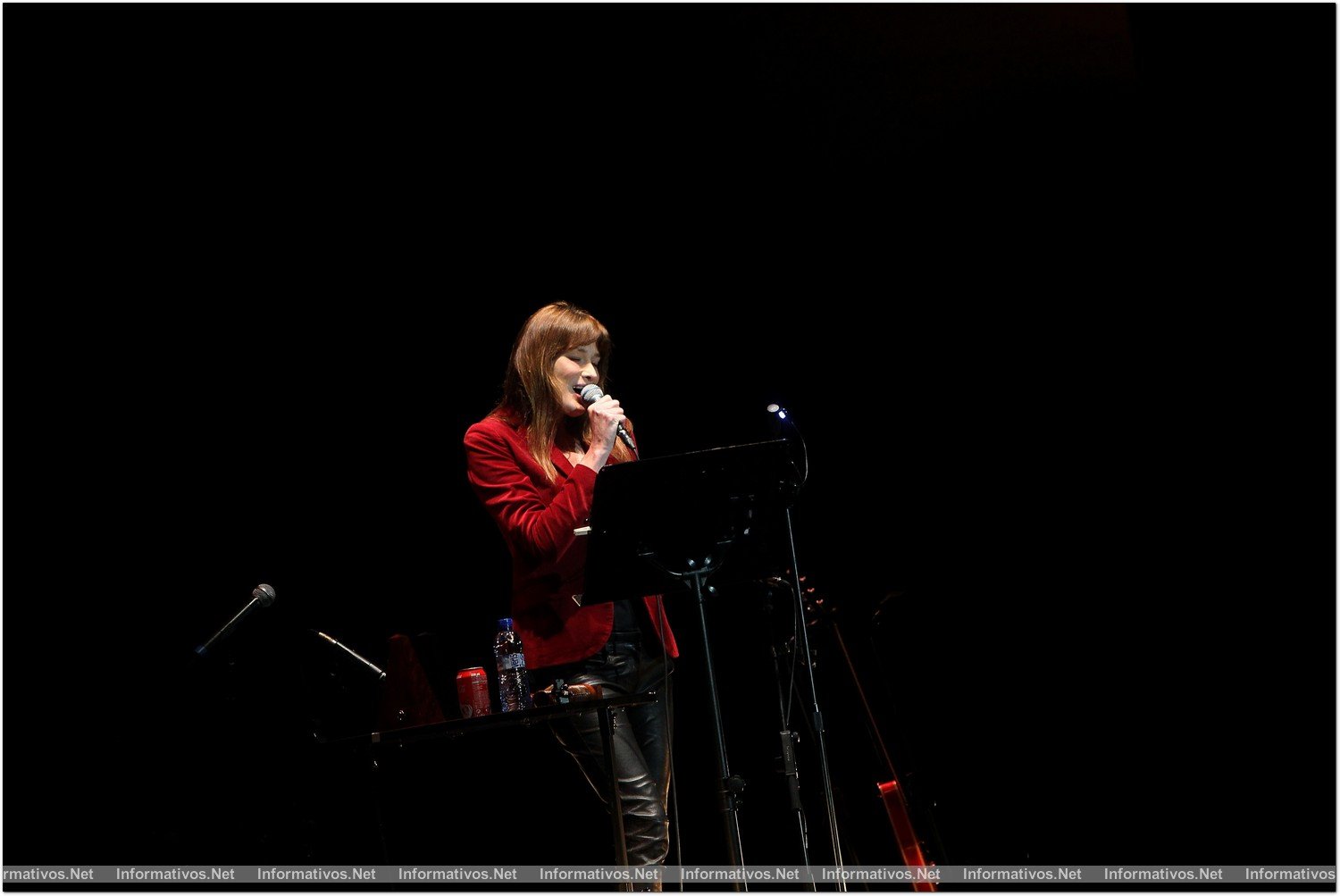 BCN19JUM014.- Concierto de Carla Bruni en el marco del Festival del Palacio de Pedralbes de Barcelona.