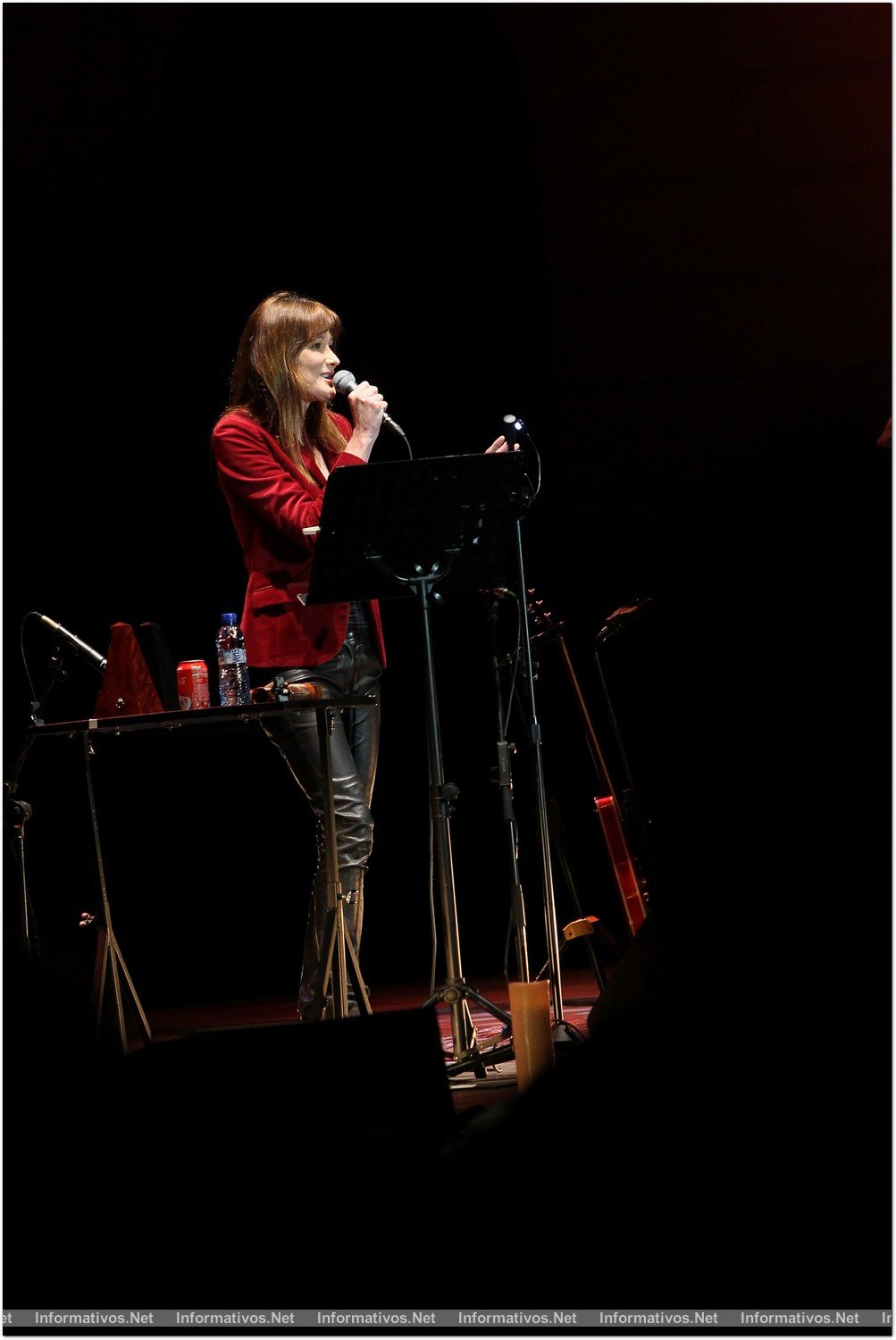 BCN19JUM014.- Concierto de Carla Bruni en el marco del Festival del Palacio de Pedralbes de Barcelona.