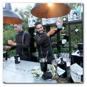 :: Pulse para Ampliar :: BCN19JUM014.- Concierto de Carla Bruni en el marco del Festival del Palacio de Pedralbes de Barcelona. VIP Area